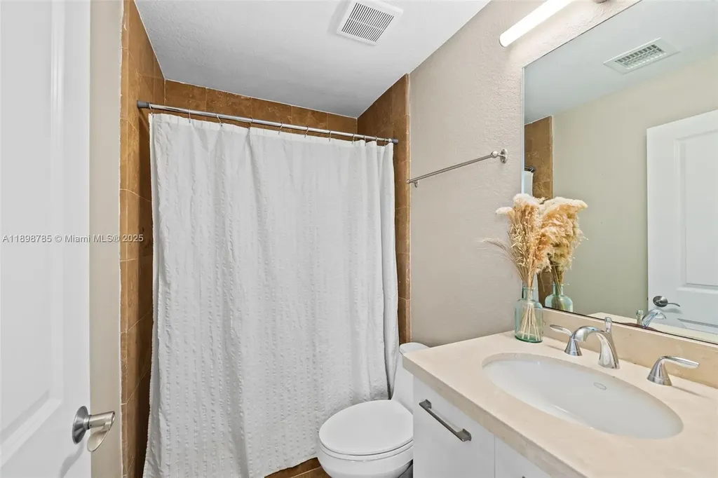 1215 NE 1st Street Fort Lauderdale FL 33301