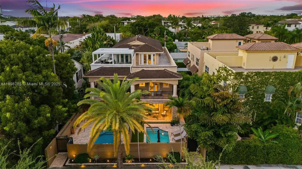 1215 NE 1st Street Fort Lauderdale FL 33301