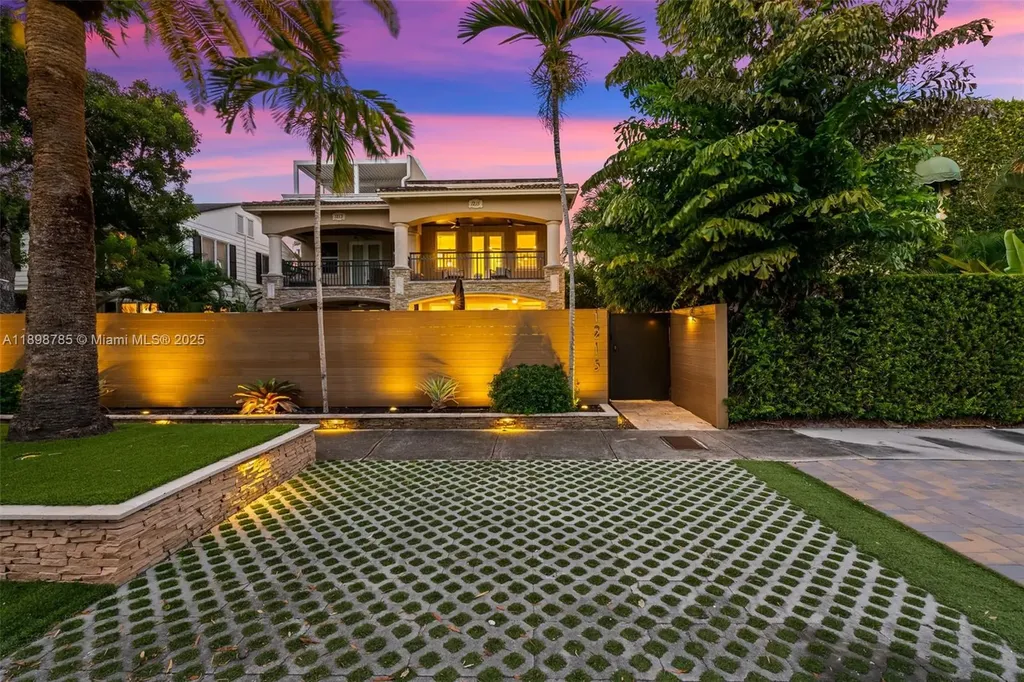 1215 NE 1st Street Fort Lauderdale FL 33301