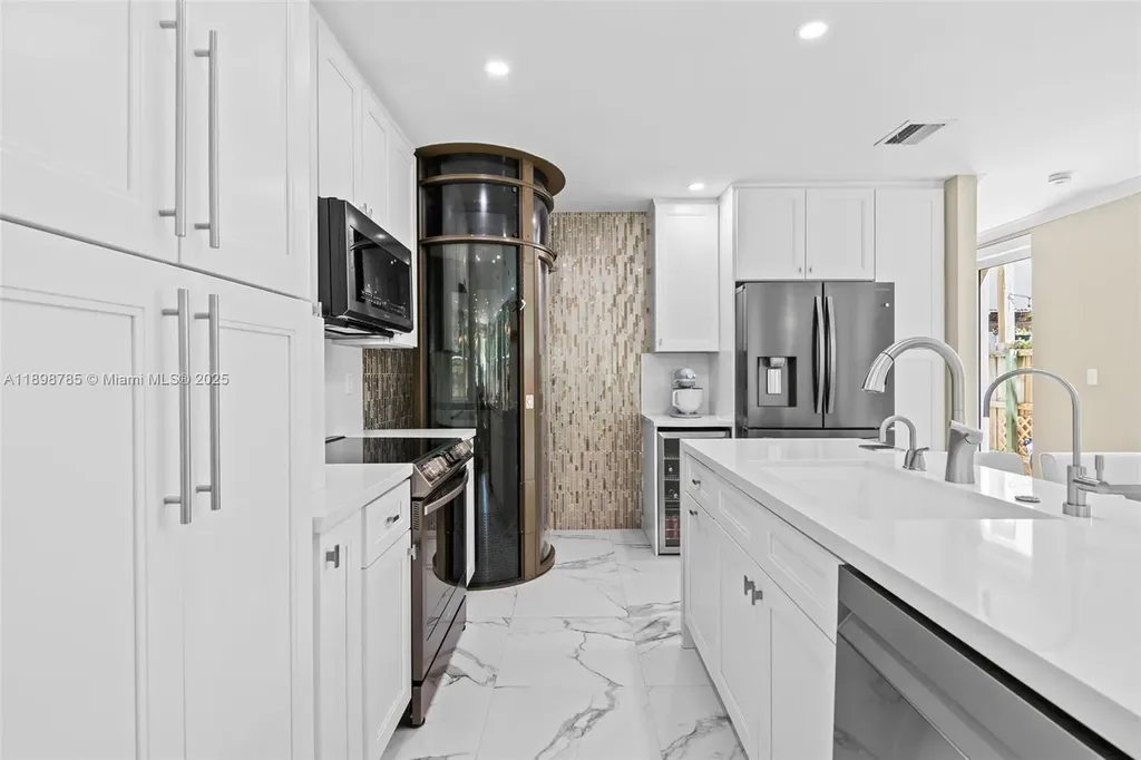 1215 NE 1st Street Fort Lauderdale FL 33301