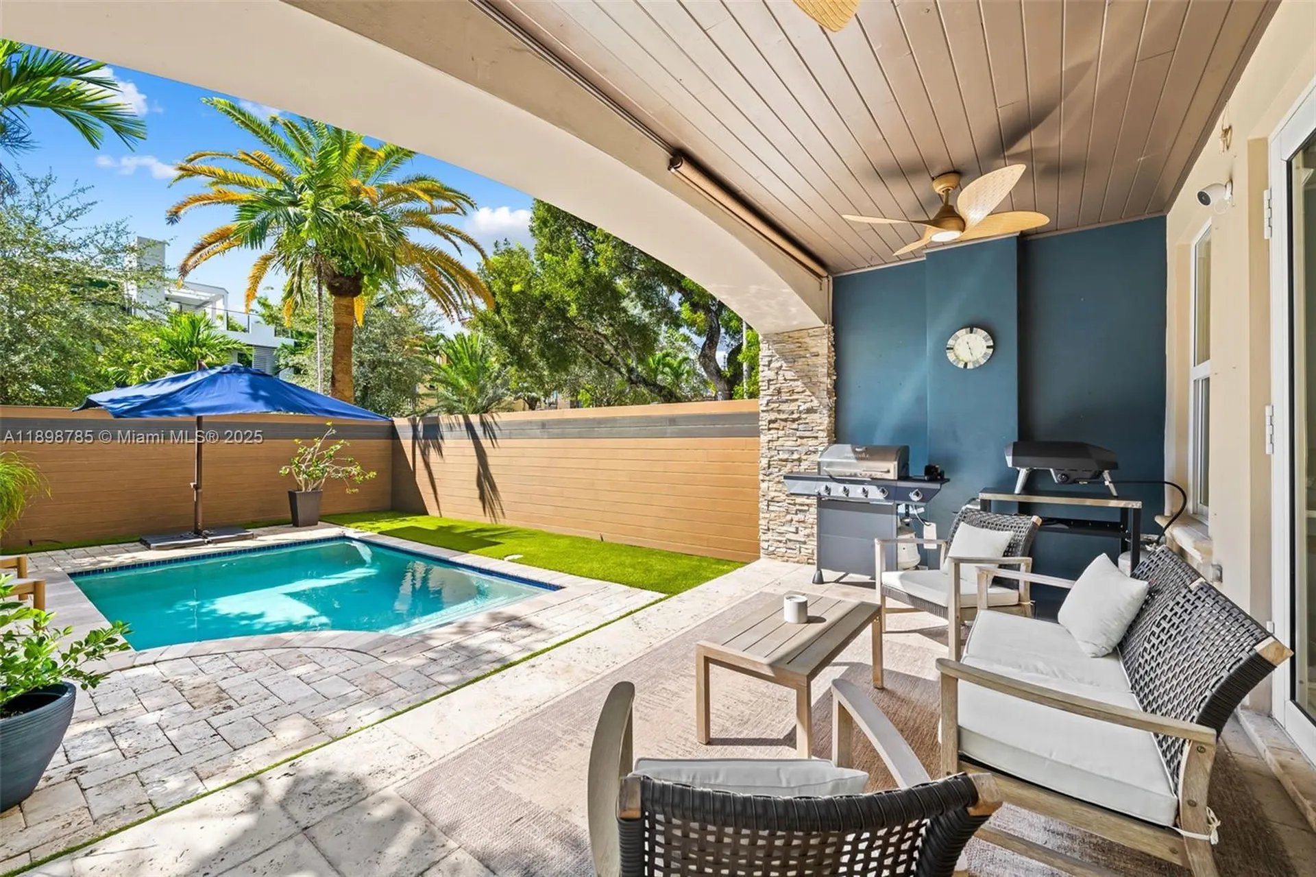 1215 NE 1st Street Fort Lauderdale FL 33301