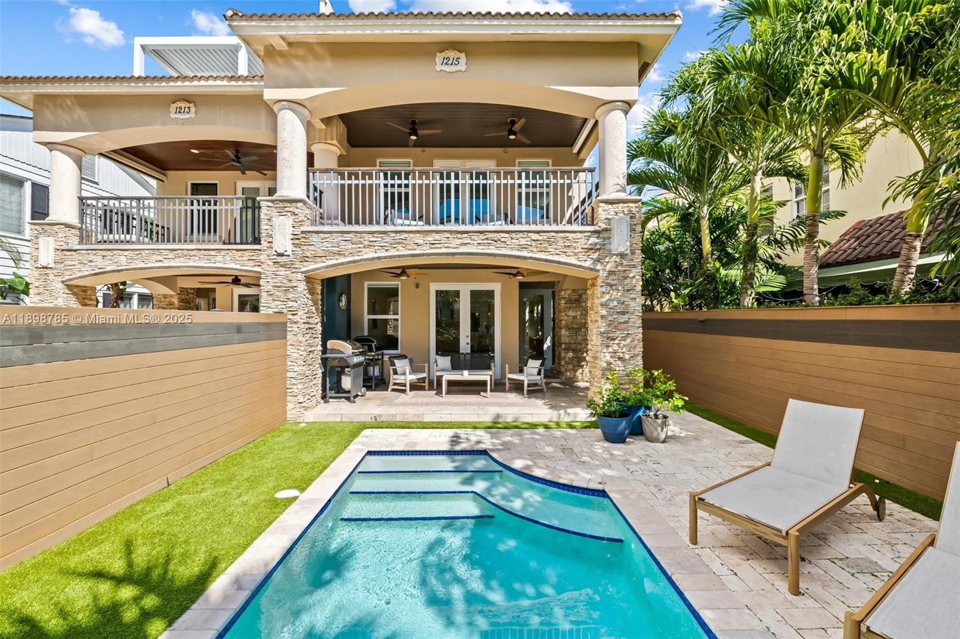 1215 NE 1st Street Fort Lauderdale FL 33301