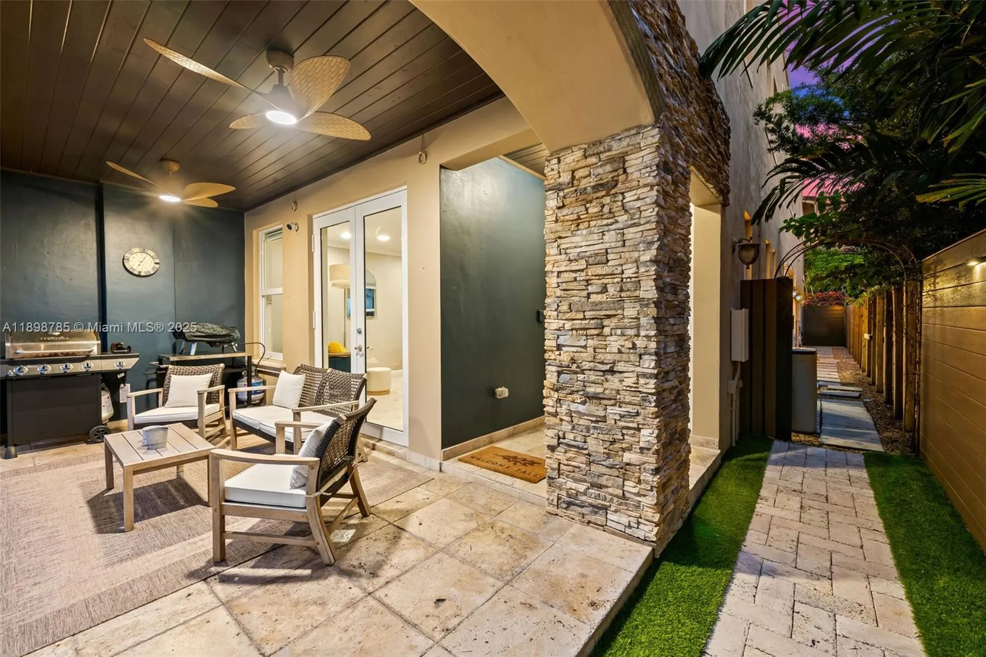 1215 NE 1st Street Fort Lauderdale FL 33301