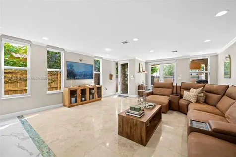 1215 NE 1st Street Fort Lauderdale FL 33301