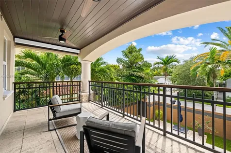 1215 NE 1st Street Fort Lauderdale FL 33301