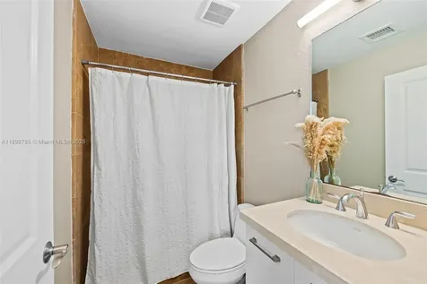 1215 NE 1st Street Fort Lauderdale FL 33301