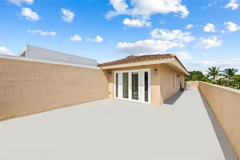 1215 NE 1st Street Fort Lauderdale FL 33301