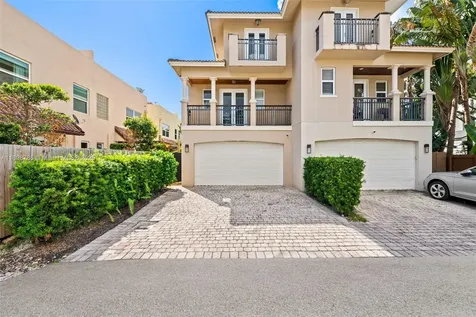 1215 NE 1st Street Fort Lauderdale FL 33301