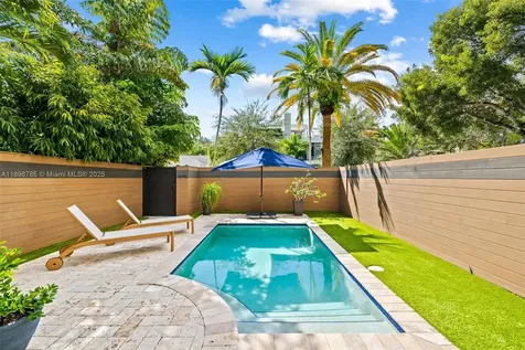 1215 NE 1st Street Fort Lauderdale FL 33301