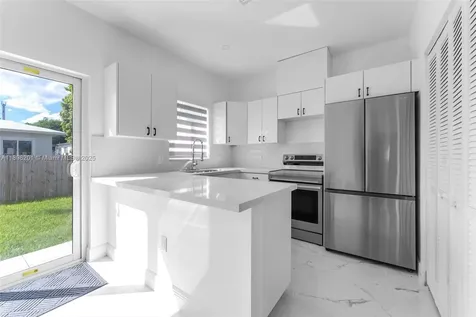 3840 SW 91st Avenue Miami FL 33165