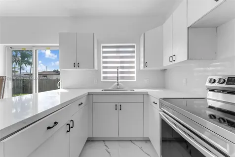 3840 SW 91st Avenue Miami FL 33165