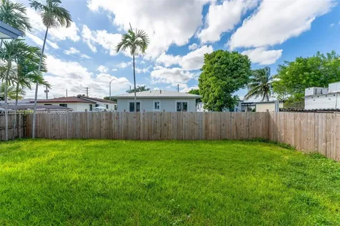 3840 SW 91st Avenue Miami FL 33165