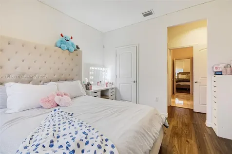 15104 SW 176th Street Miami FL 33187