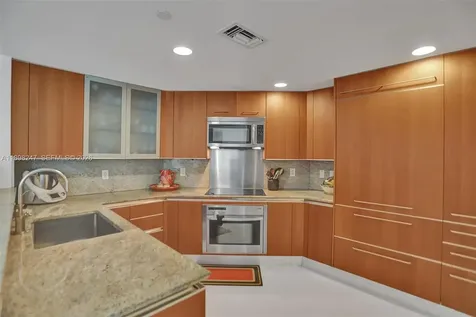 2627 S Bayshore Drive Coconut Grove FL 33133