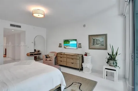 2627 S Bayshore Drive Coconut Grove FL 33133