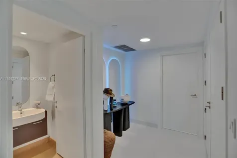 2627 S Bayshore Drive Coconut Grove FL 33133