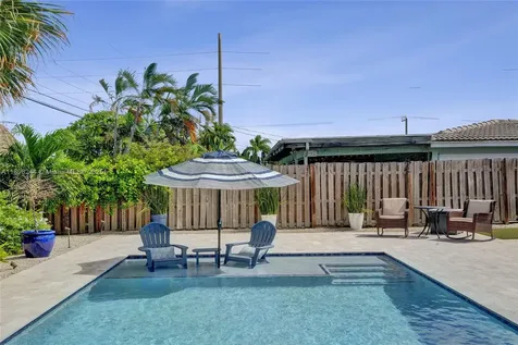 351 NE 43rd Street Oakland Park FL 33334