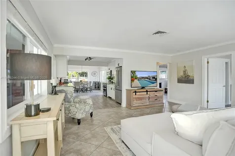 351 NE 43rd Street Oakland Park FL 33334
