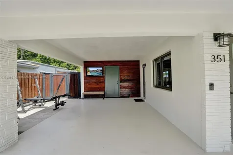 351 NE 43rd Street Oakland Park FL 33334