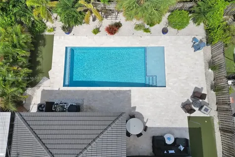 351 NE 43rd Street Oakland Park FL 33334