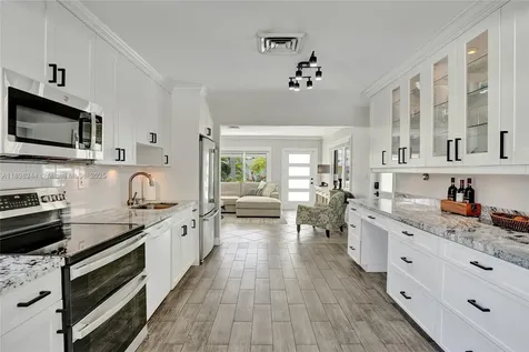 351 NE 43rd Street Oakland Park FL 33334
