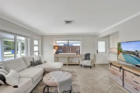 351 NE 43rd Street Oakland Park FL 33334