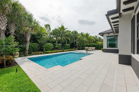 9228 Coral Isles Circle Palm Beach Gardens FL 33412