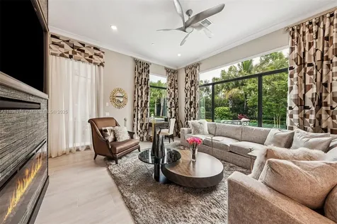 9228 Coral Isles Circle Palm Beach Gardens FL 33412