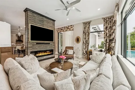 9228 Coral Isles Circle Palm Beach Gardens FL 33412