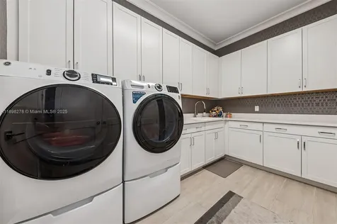 9228 Coral Isles Circle Palm Beach Gardens FL 33412