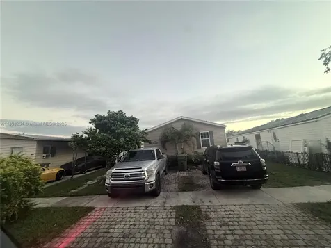 21640 NW 3rd Place Pembroke Pines FL 33029