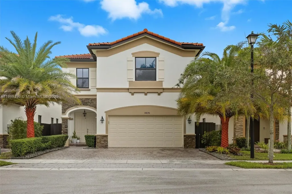 8870 NW 99th Path Doral FL 33178