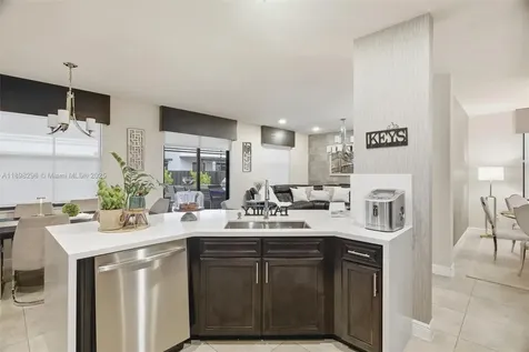 8870 NW 99th Path Doral FL 33178