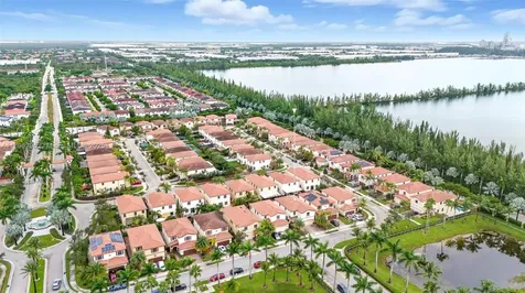 8870 NW 99th Path Doral FL 33178