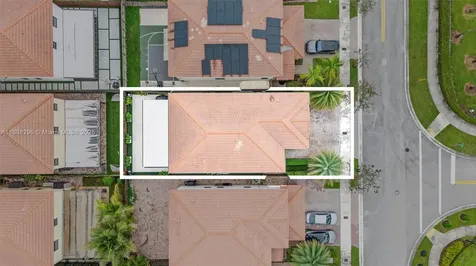 8870 NW 99th Path Doral FL 33178