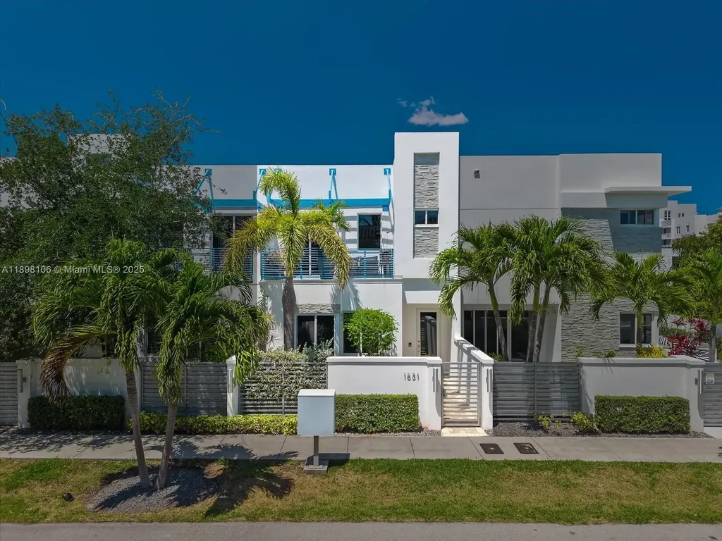 1631 NE 9th Street Fort Lauderdale FL 33304