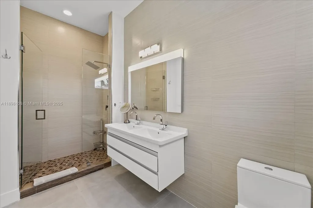 1631 NE 9th Street Fort Lauderdale FL 33304