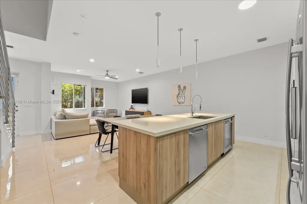 1631 NE 9th Street Fort Lauderdale FL 33304