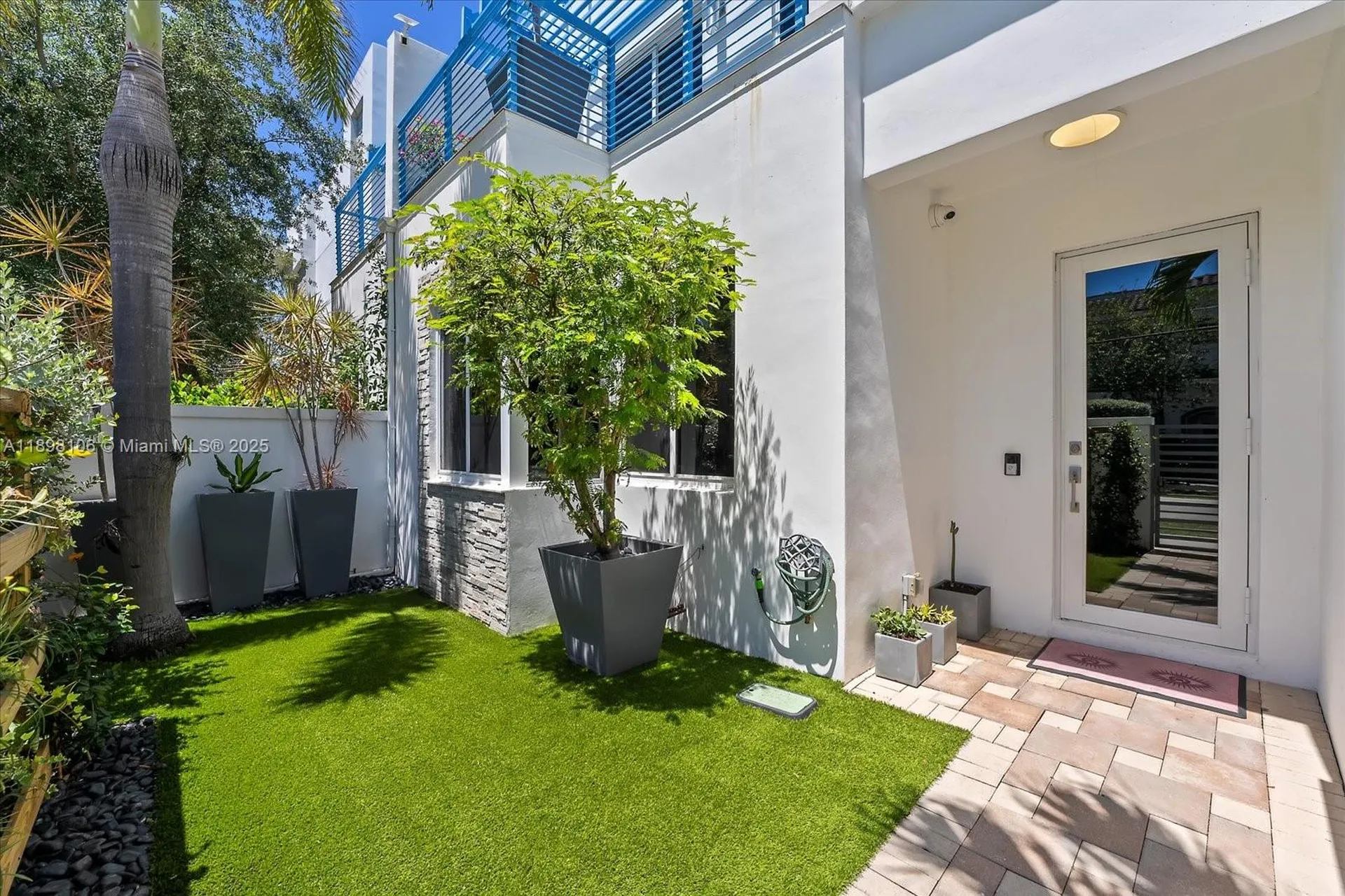 1631 NE 9th Street Fort Lauderdale FL 33304