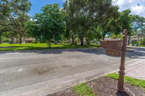347 Fairmont Road Weston FL 33326