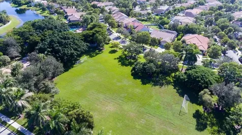 347 Fairmont Road Weston FL 33326