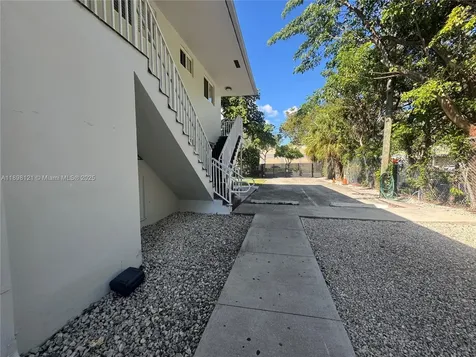 6805 SW 88th Street Pinecrest FL 33156