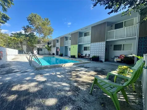6805 SW 88th Street Pinecrest FL 33156