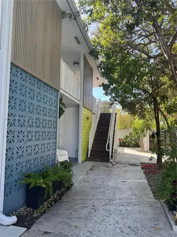 6805 SW 88th Street Pinecrest FL 33156