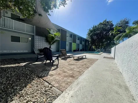 6805 SW 88th Street Pinecrest FL 33156