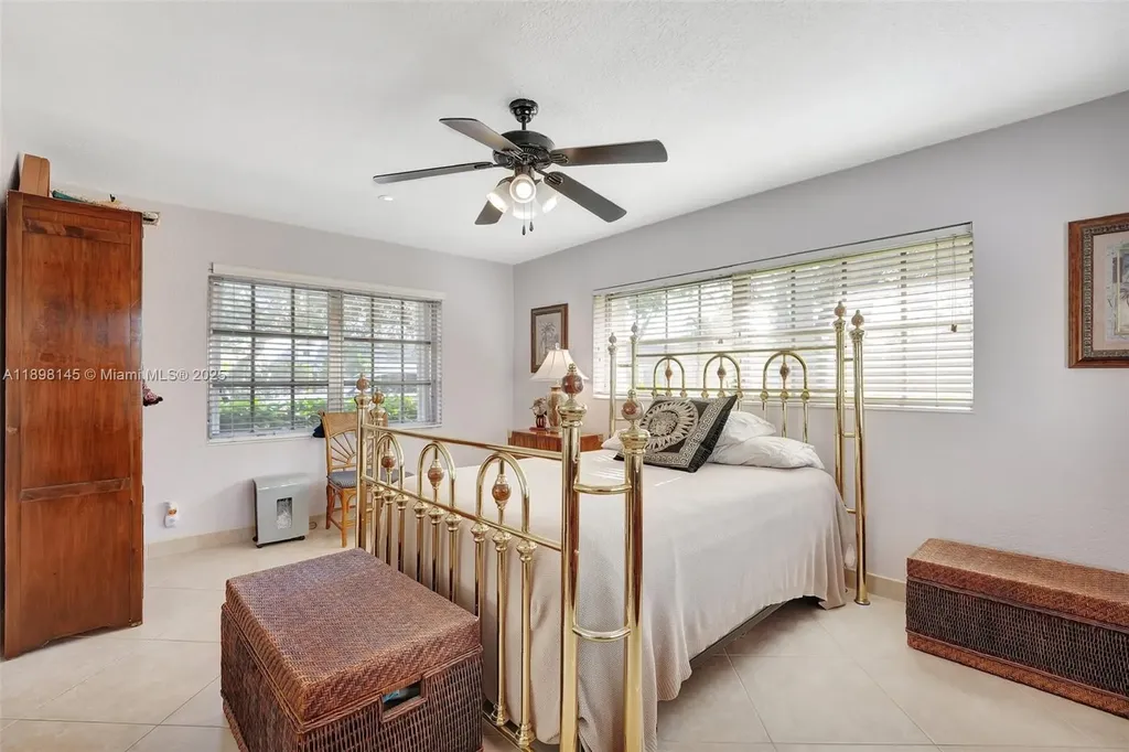 5517 Bayview Drive Fort Lauderdale FL 33308