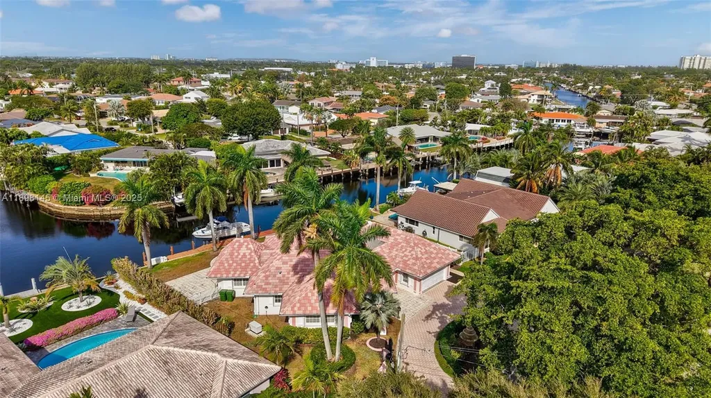 5517 Bayview Drive Fort Lauderdale FL 33308