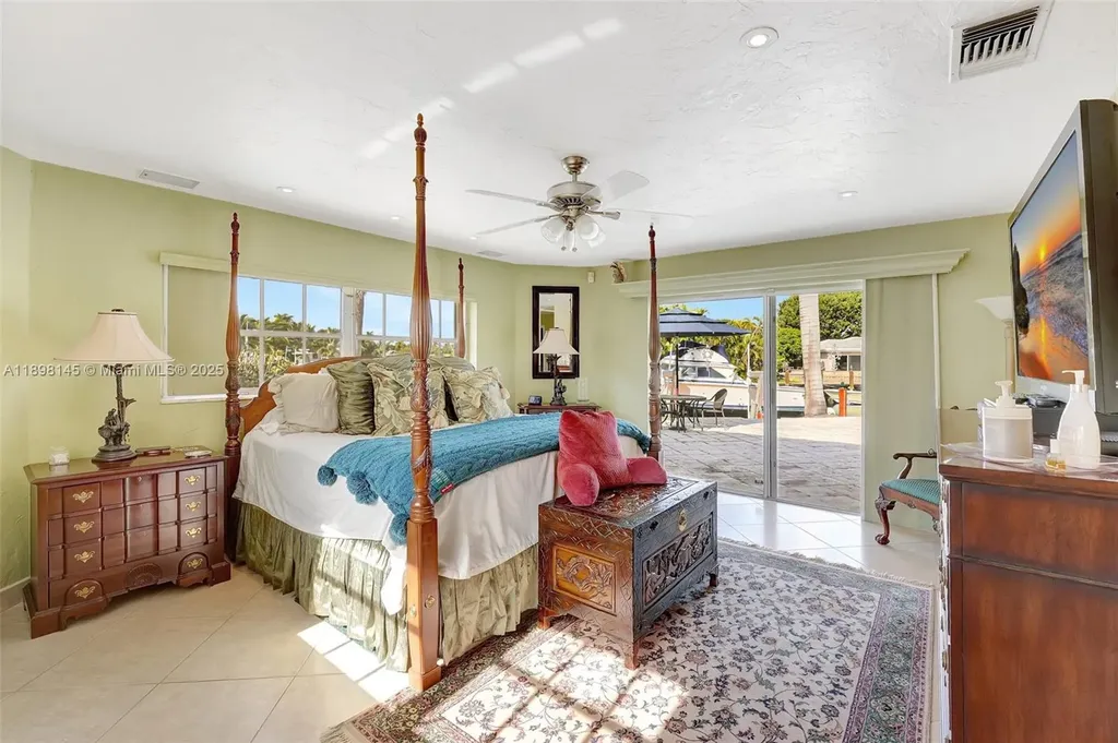 5517 Bayview Drive Fort Lauderdale FL 33308