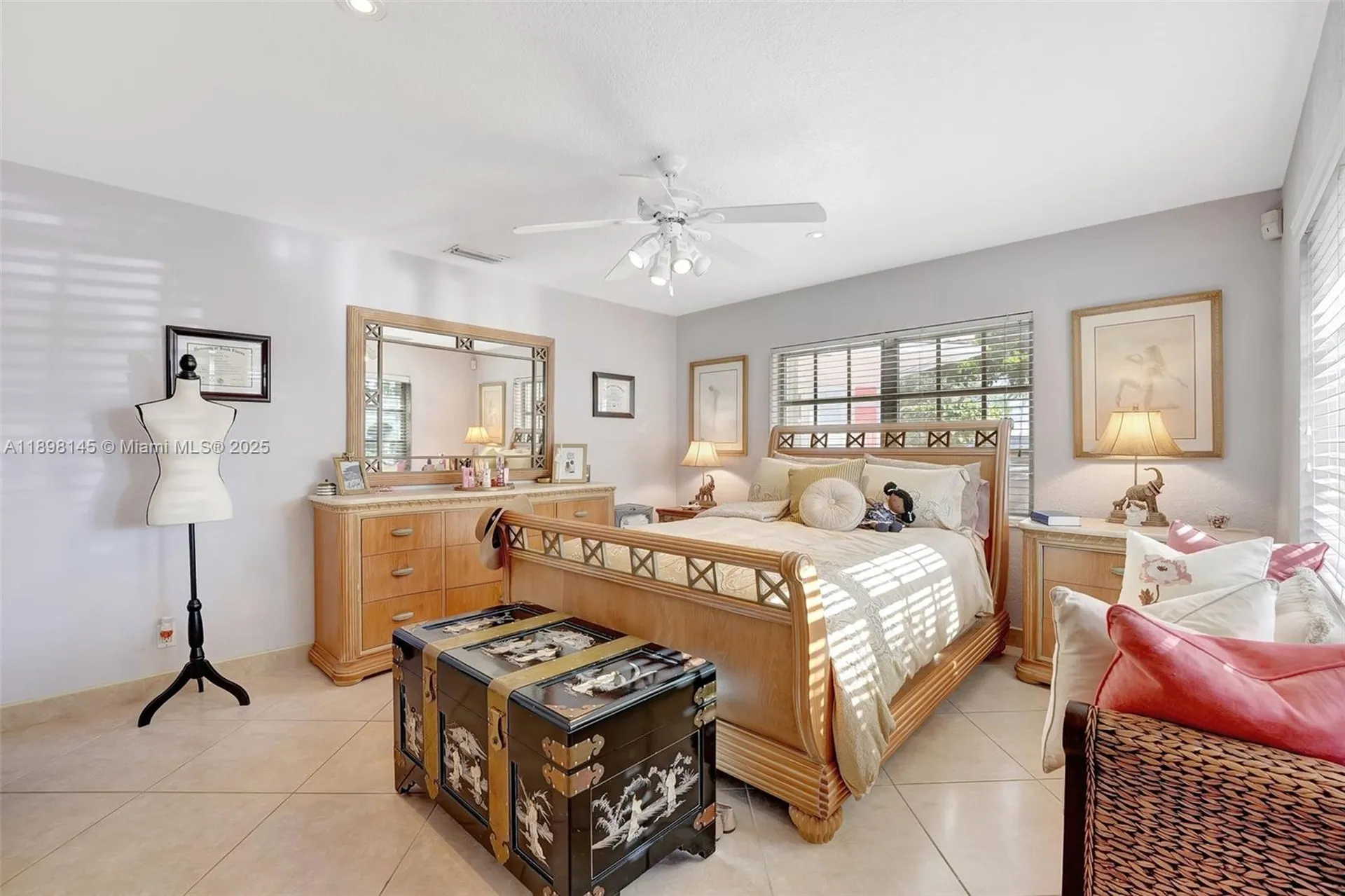 5517 Bayview Drive Fort Lauderdale FL 33308