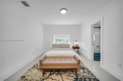 555 NE 127th Street North Miami FL 33161